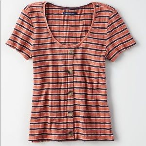⭐️BUY 2 GET 1 FREE⭐️ NWOT AEO Button Down T shirt